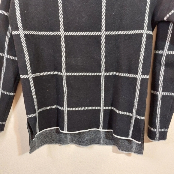 MAX STUDIO LADIES LONG SLEEVE FAUX TURTLENECK SWESTER- XS - Picture 4 of 5